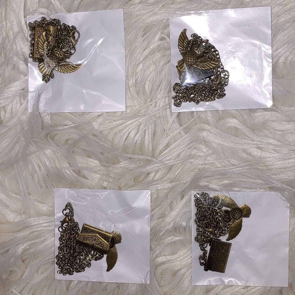 Bulk Lot 25 Harry Potter Inspired necklaces new in packaging - Picture 7 of 7